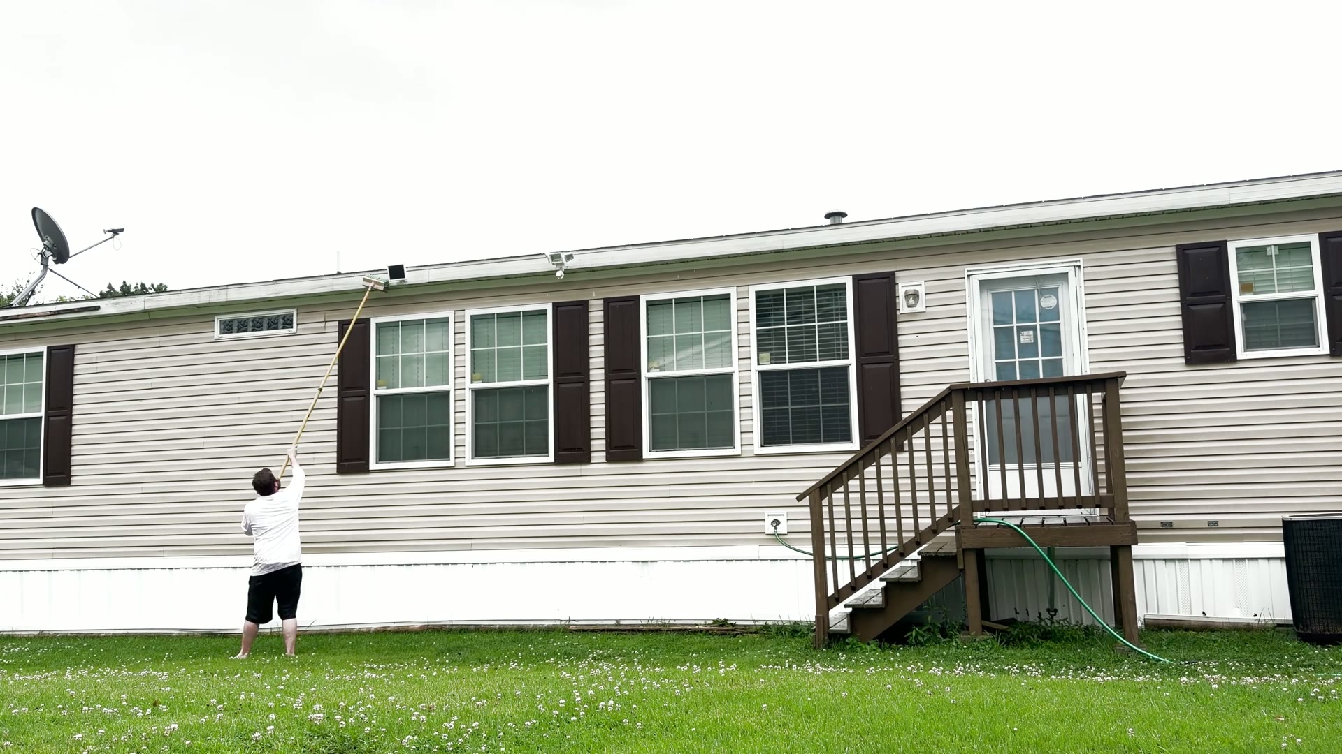 Manufactured home soft washed front to back